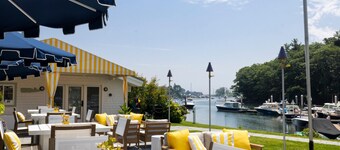 Yachtsman Hotel & Marina Club