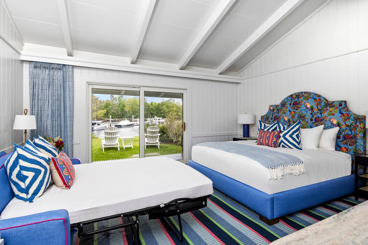 premium bedding, down duvets, pillow-top beds, in-room safe