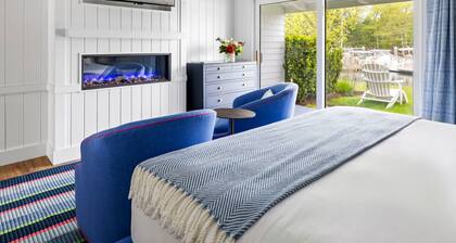 Yachtsman Hotel & Marina Club