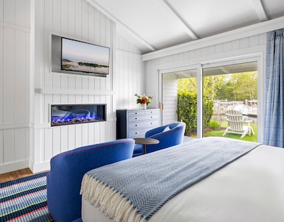 Yachtsman Hotel & Marina Club