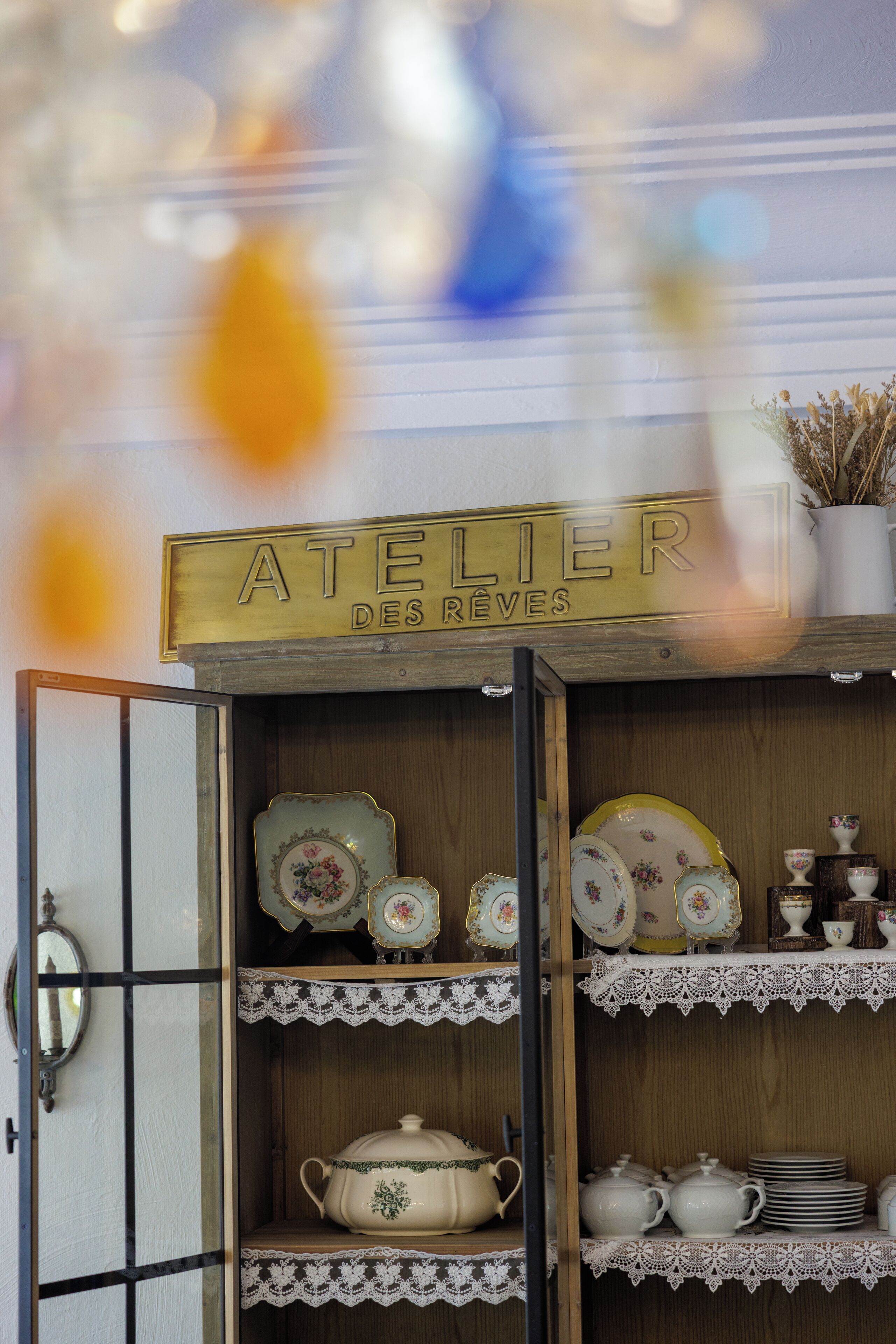 daily buffet breakfast (eur 25 per person)