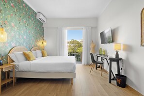 Prestige Room with Balcony | Premium bedding, free minibar, in-room safe, individually decorated - Hôtel La Villa Sainte Valérie Adults Only (Antibes)