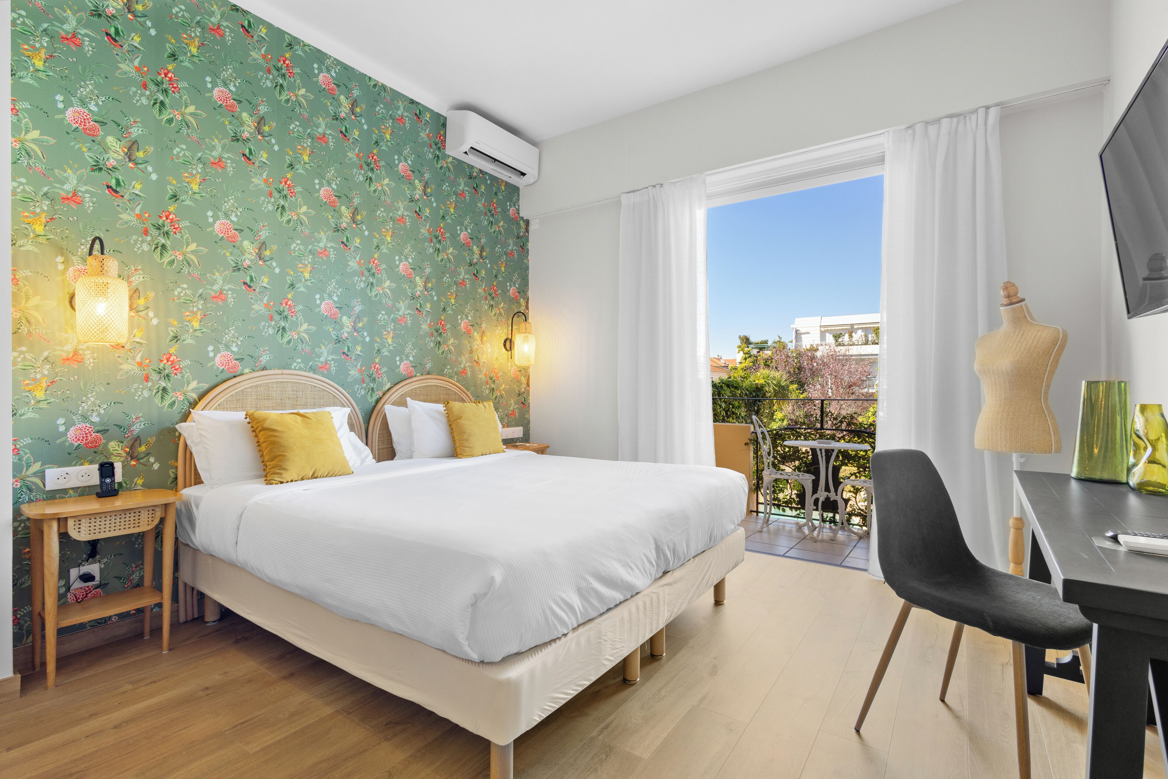 prestige room with balcony | 1 bedroom, premium bedding, free minibar, in-room safe