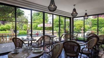 Daily buffet breakfast (EUR 25 per person)