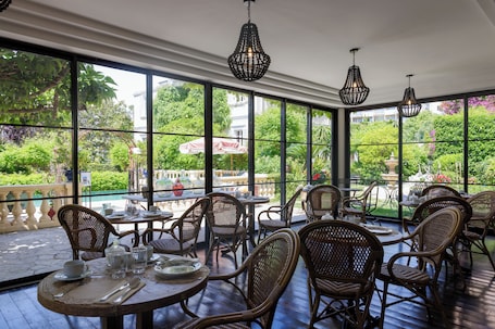 Daily buffet breakfast for a fee. Hôtel La Villa Sainte Valérie Adults Only