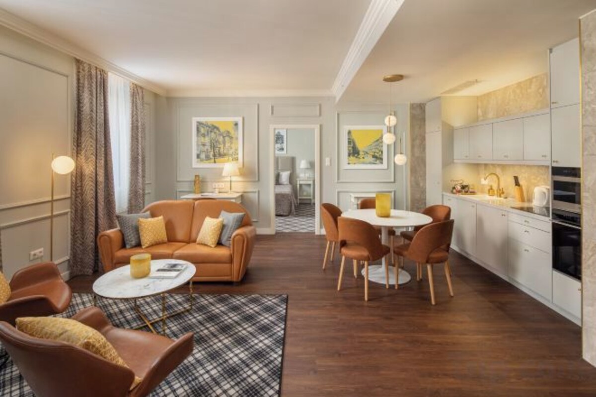Grand Deluxe Suite