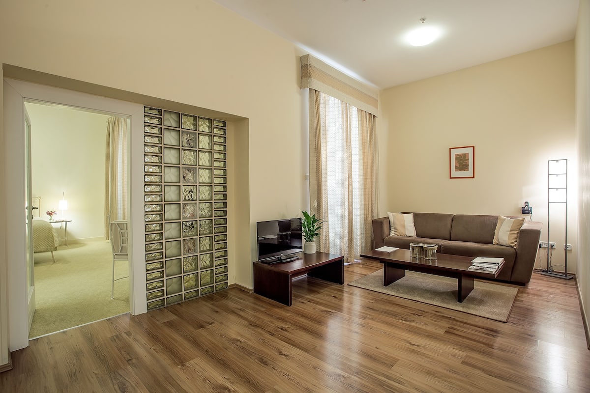 Junior Suite | Living area