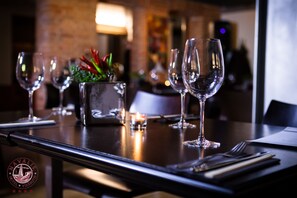 تقديم الغداء