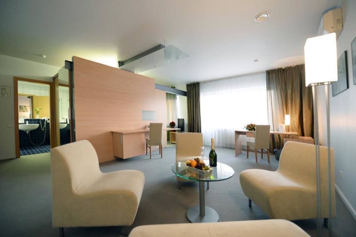 Comfort Quadruple Room, 1 King Bed with Sofa bed | Blackout drapes, iron/ironing board