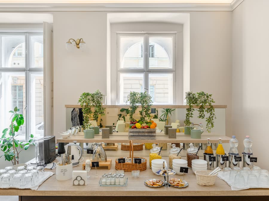 Tägliches kontinentales Frühstück gegen Gebühr