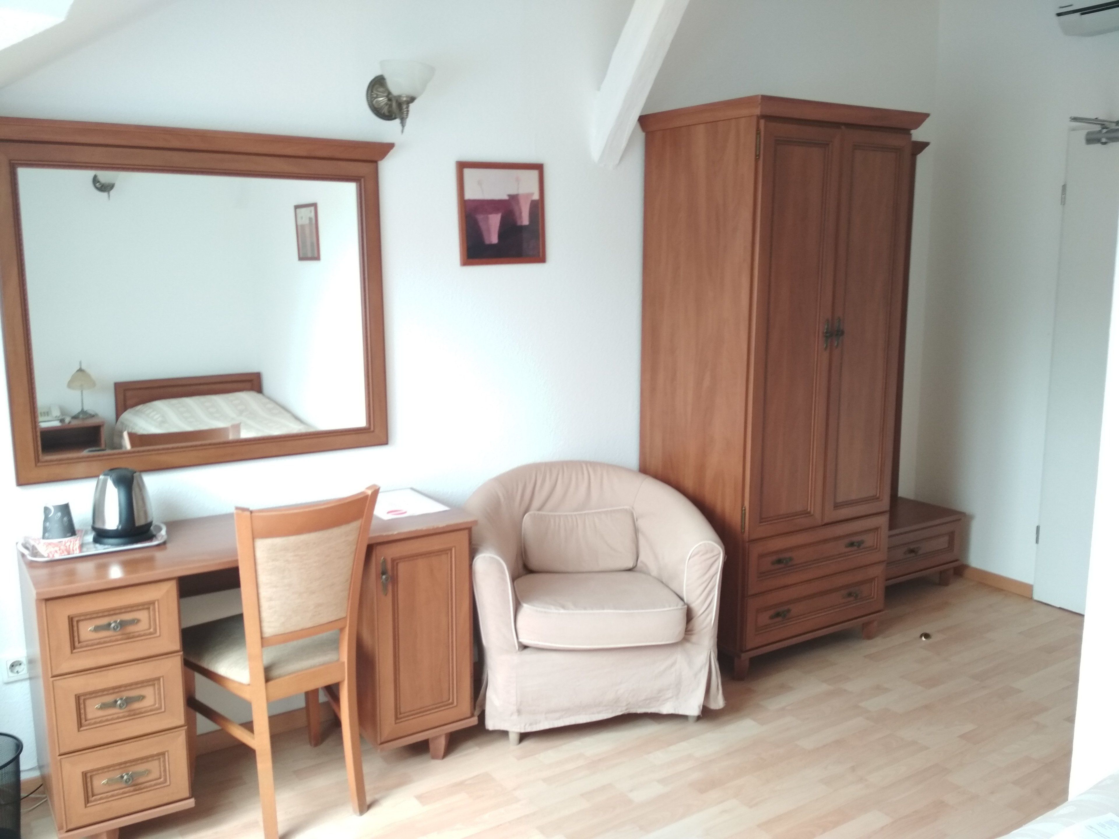 twin room, 2 single beds | hypo-allergenic bedding, in-room safe, individually decorated