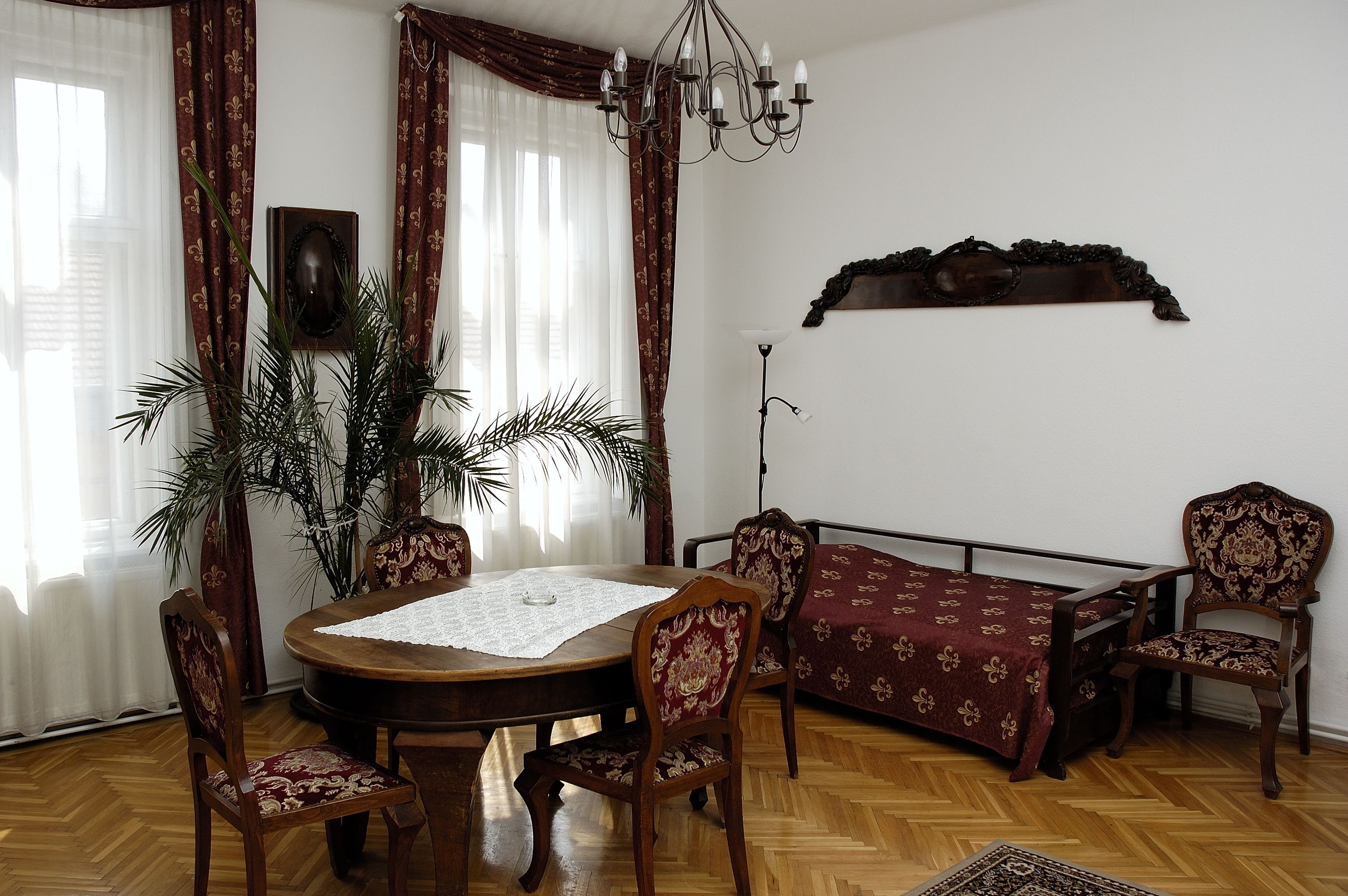 32-inch flat-screen tv with cable channels, tv