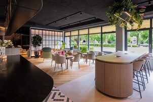 Lobby-Lounge