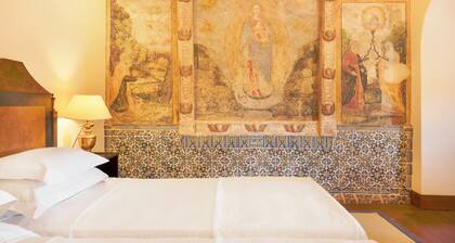Pousada Convento de Vila Viçosa - Historic Hotel