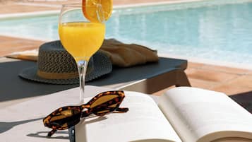 Outdoor pool, pool loungers