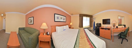 Premium bedding, pillow-top beds, in-room safe, desk. Inn By The SFO