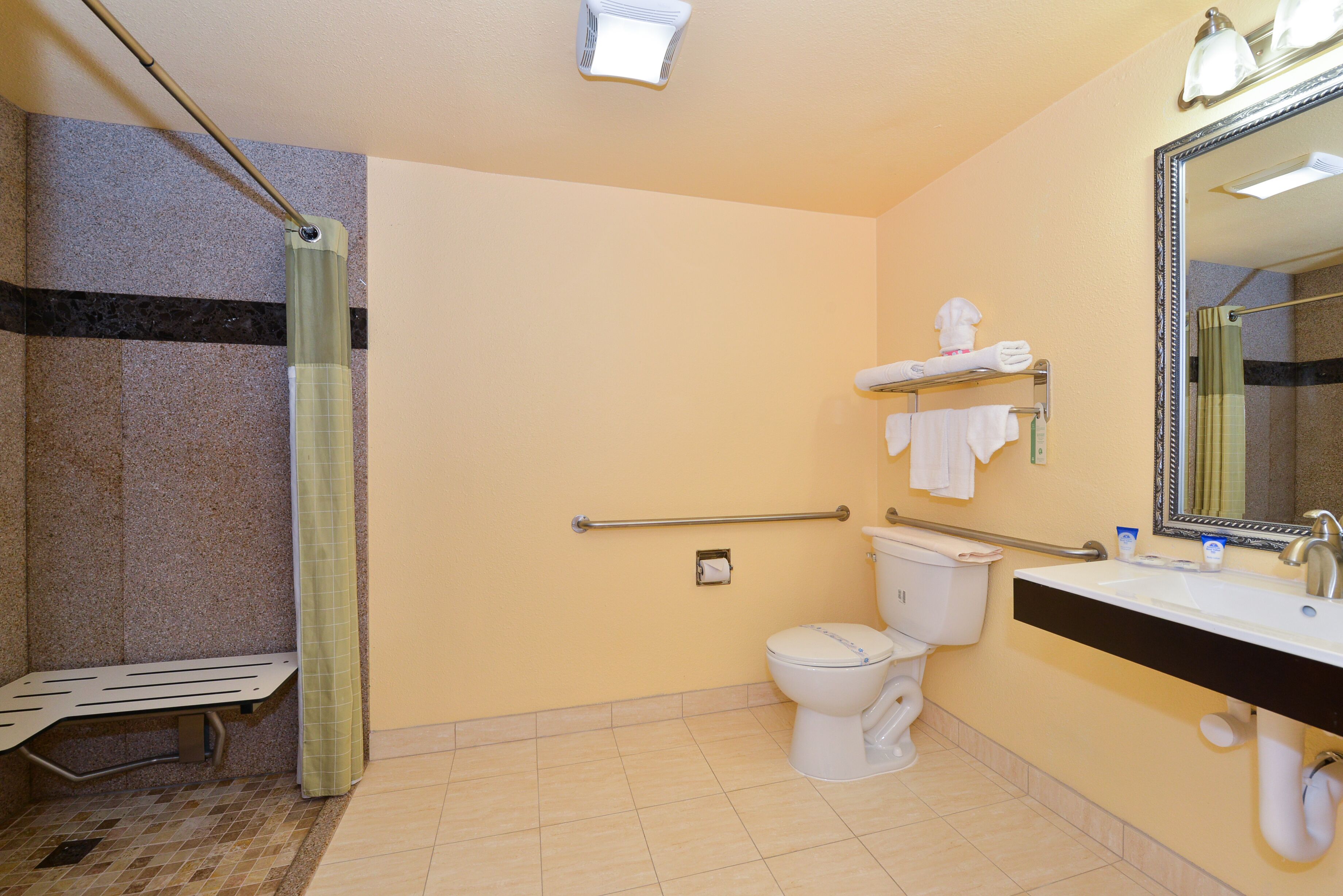room, 1 king bed, non smoking | bathroom | bathtub, deep-soaking bathtub, free toiletries, hair dryer