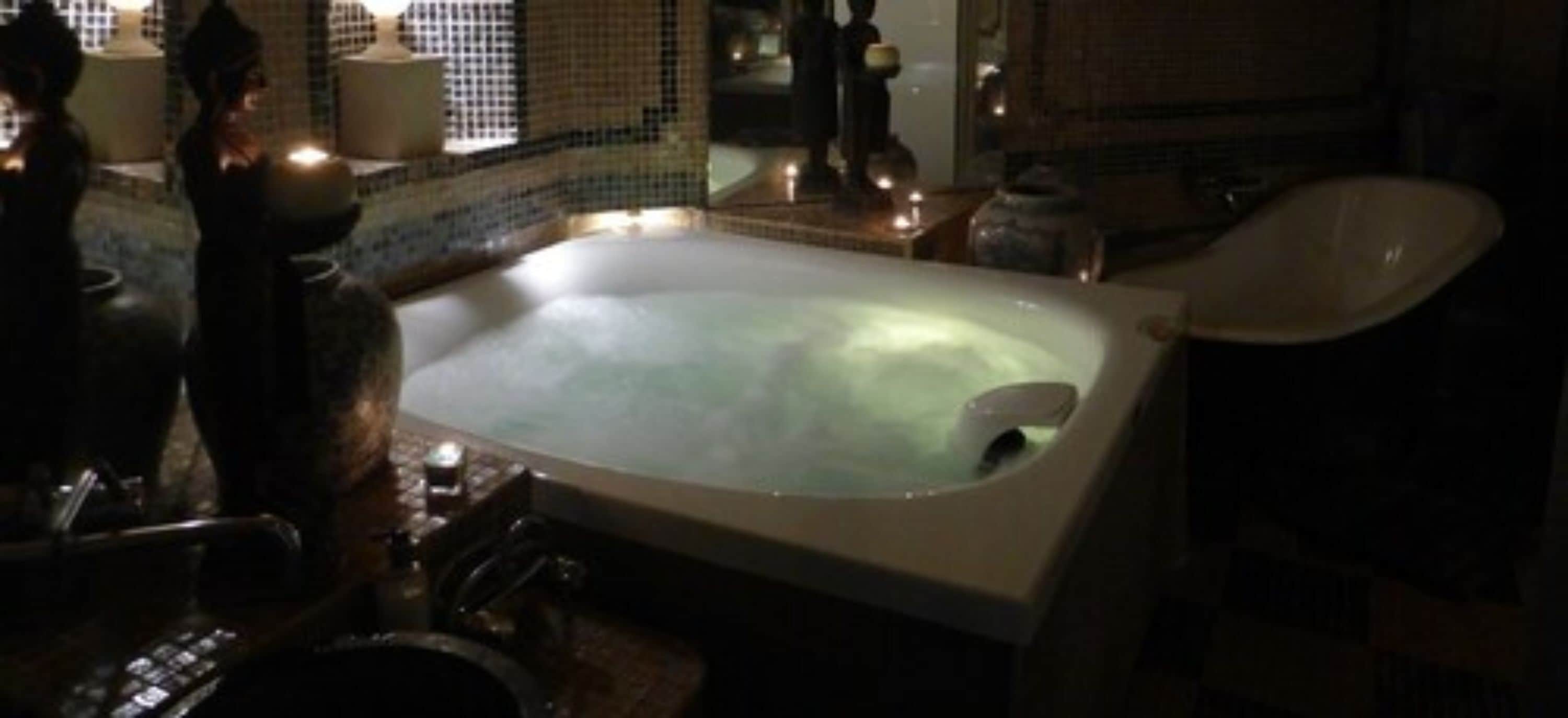 indoor spa tub