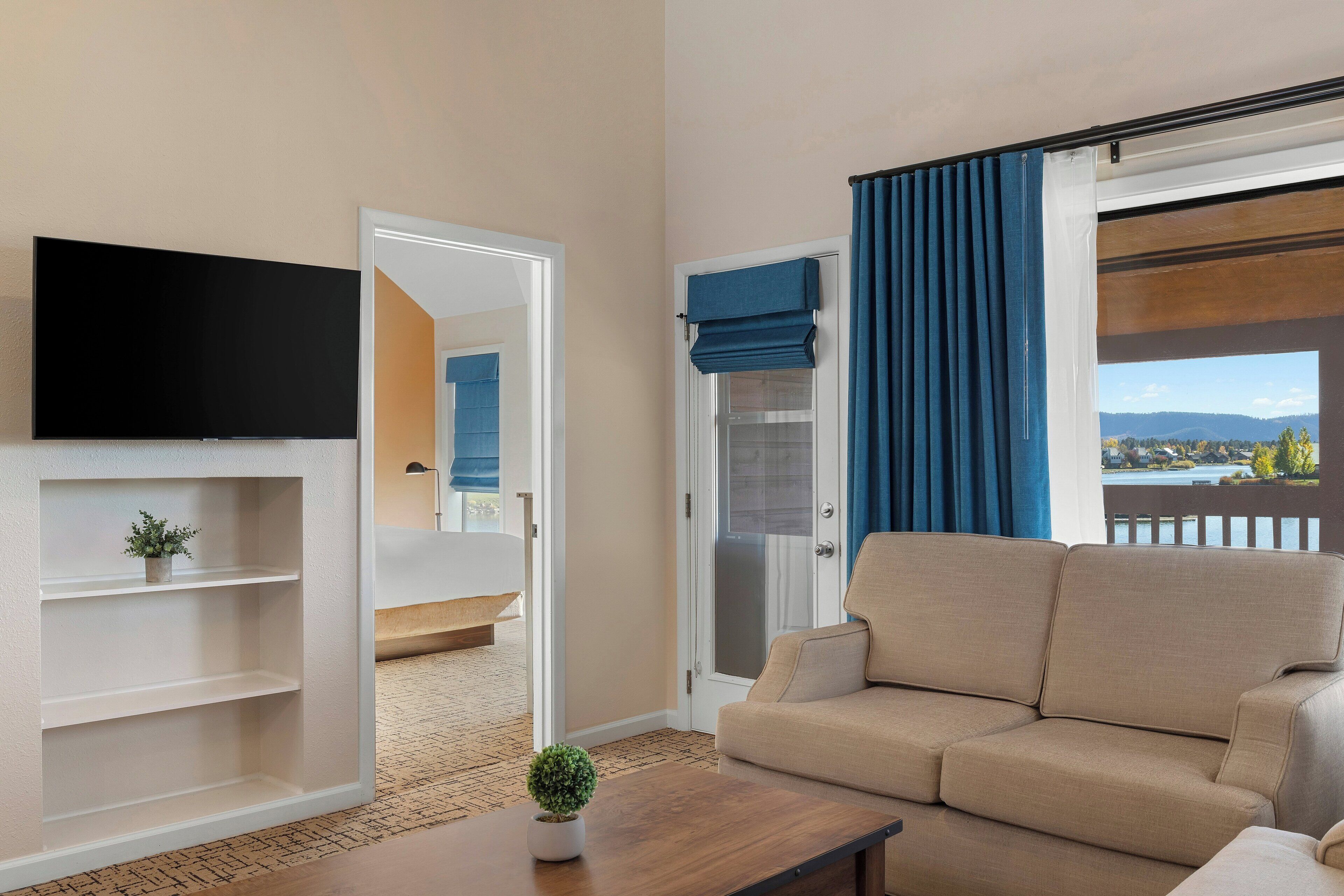 32-inch flat-screen tv with cable channels, tv