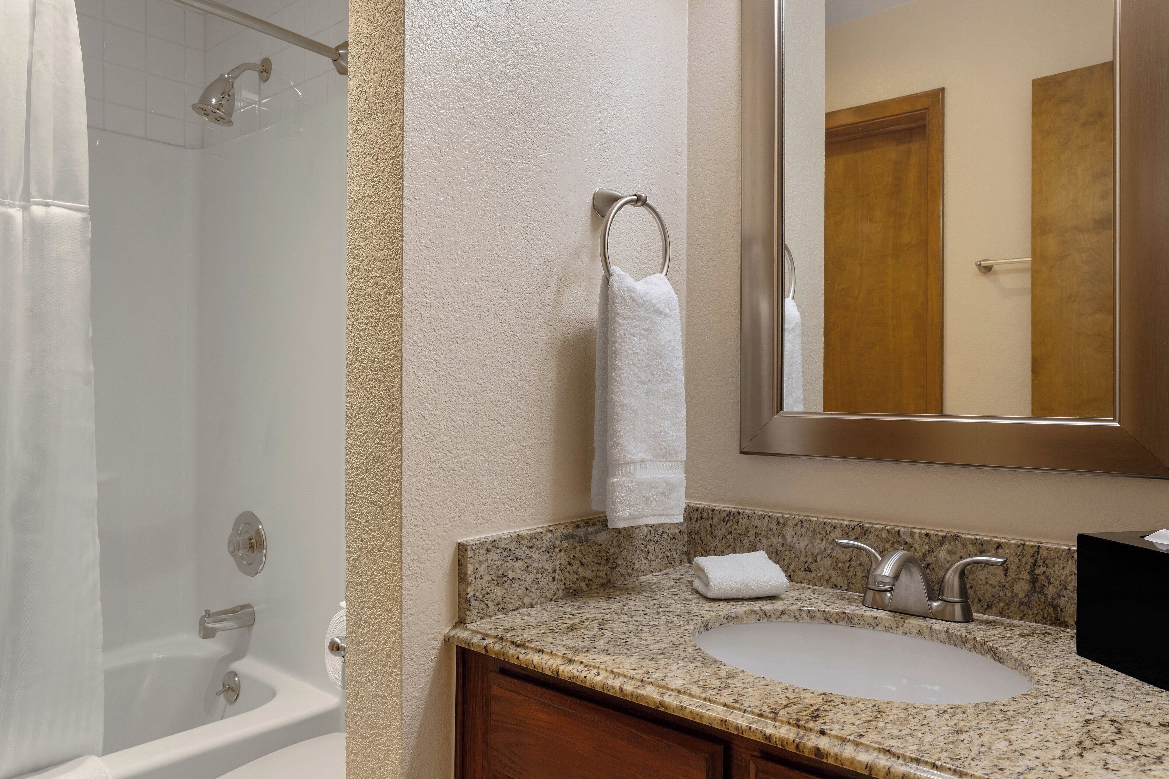 suite, 1 bedroom | bathroom | free toiletries, hair dryer, towels