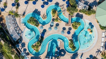 3 outdoor pools, pool umbrellas, sun loungers