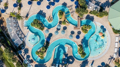 3 outdoor pools, pool umbrellas, pool loungers. Holiday Inn Club Vacations Cape Canaveral Beach Resort by IHG