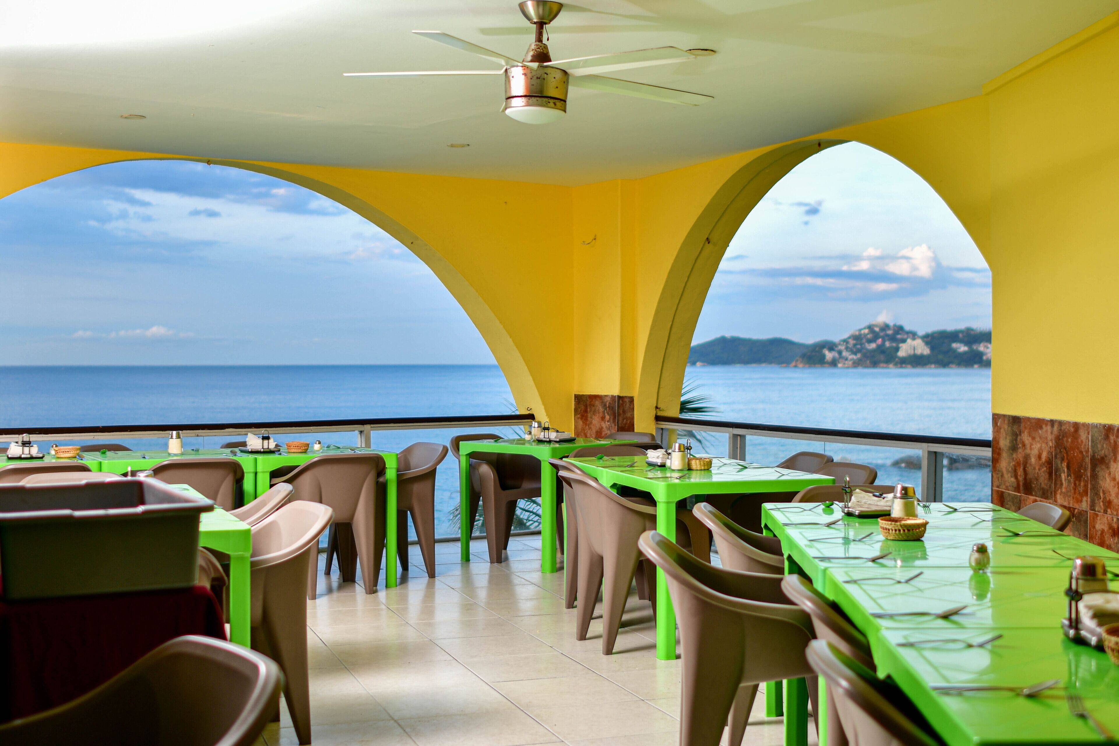 逢周末供应全套早餐（每人 MXN 210）