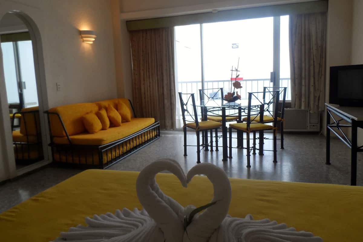 Room, 1 King Bed with Sofa bed | 1 bedroom, minibar, individually decorated, iron/ironing board