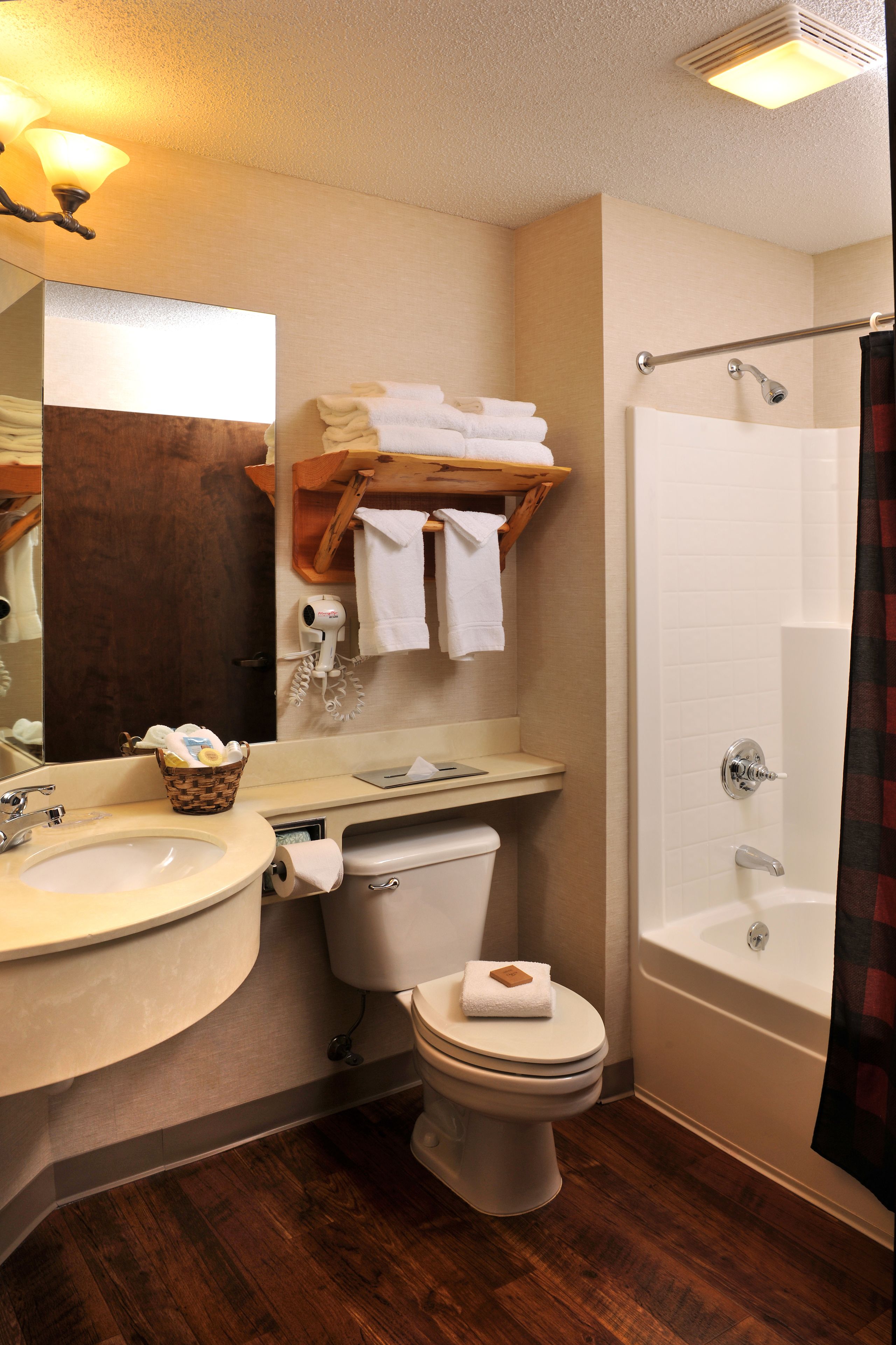 executive room, 1 king bed | bathroom | free toiletries, hair dryer, towels