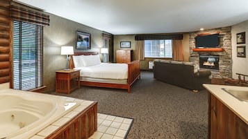 Habitación individual superior, 1 cama King size y sofá cama, hidromasaje | Ropa de cama de alta calidad, camas con pillow-top y escritorio