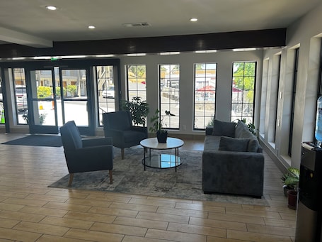 Lobby. Heritage Inn Yosemite/Sonora