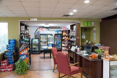 Cocomo Inn and Suites