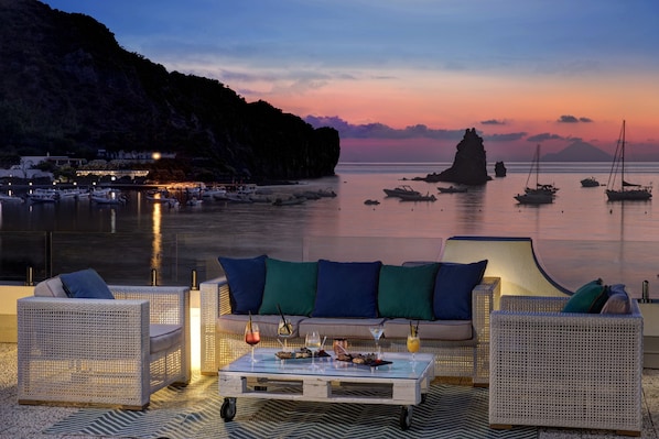 Lounge - Les Sables Noirs & Spa (Lipari)