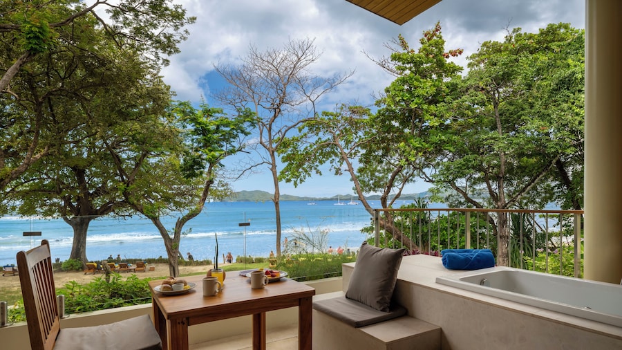 Capitán Suizo Beachfront Boutique Hotel