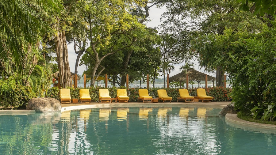 Capitán Suizo Beachfront Boutique Hotel