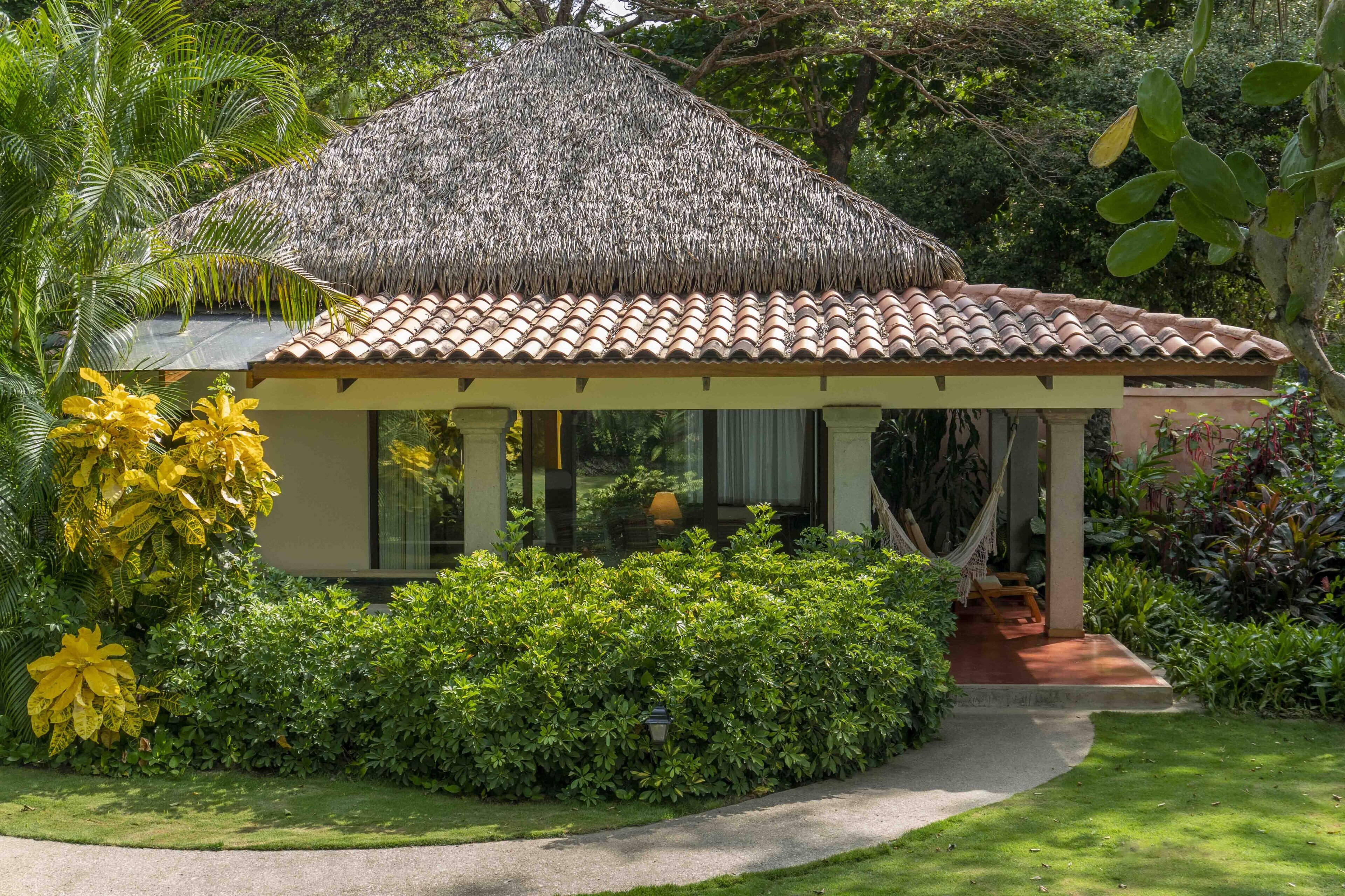 beachfront bungalow | 1 bedroom, down duvets, pillow-top beds, in-room safe