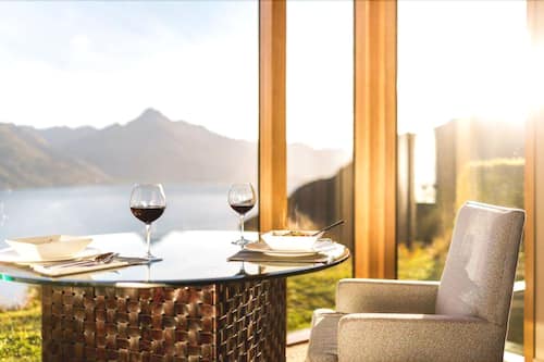 Luxury Double Villa, 1 Bedroom, Jetted Tub, Lake View | Egyptian cotton sheets, hypo-allergenic bedding, down comforters