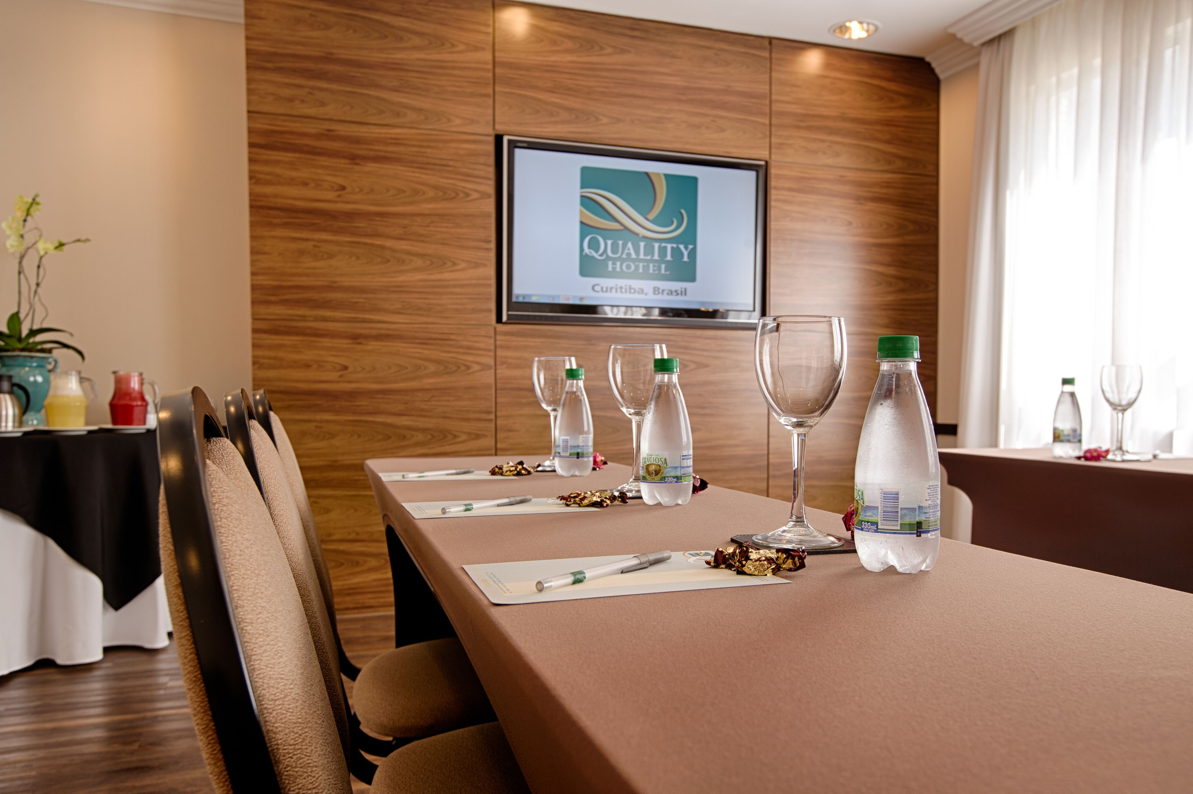 Foto - Quality Hotel Curitiba