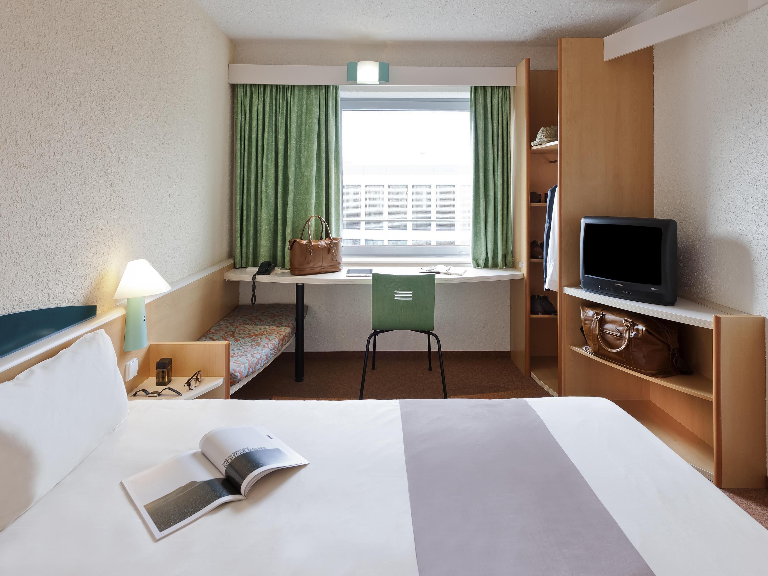 Doppelzimmer | Zimmersafe, Schreibtisch, schallisolierte Zimmer, kostenloses WLAN