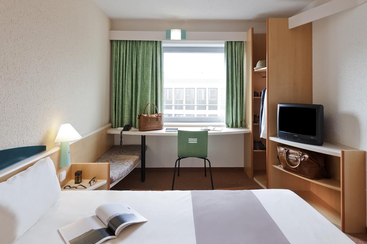 Doppelzimmer | Zimmersafe, Schreibtisch, schallisolierte Zimmer, kostenloses WLAN