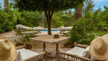 Large Suite piscine | Garden view
