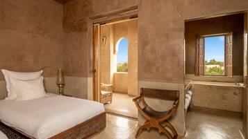 La Tour | Premium bedding, minibar, in-room safe, desk