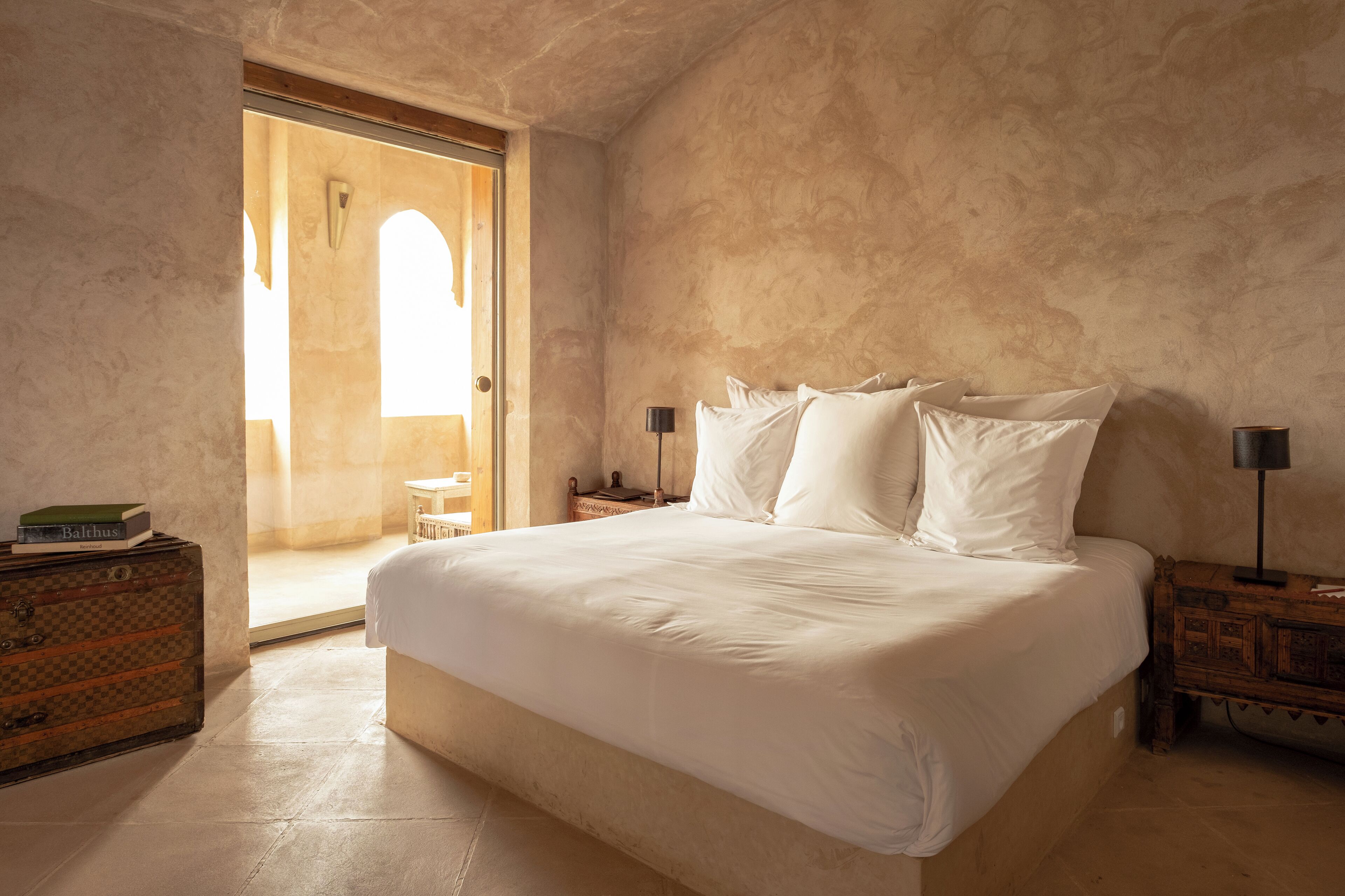 Ropa de cama de alta calidad y minibar 