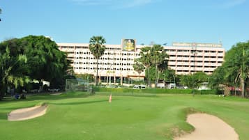 Asia Pattaya offers a scenic golf course with well-manicured grass and sand bunkers.