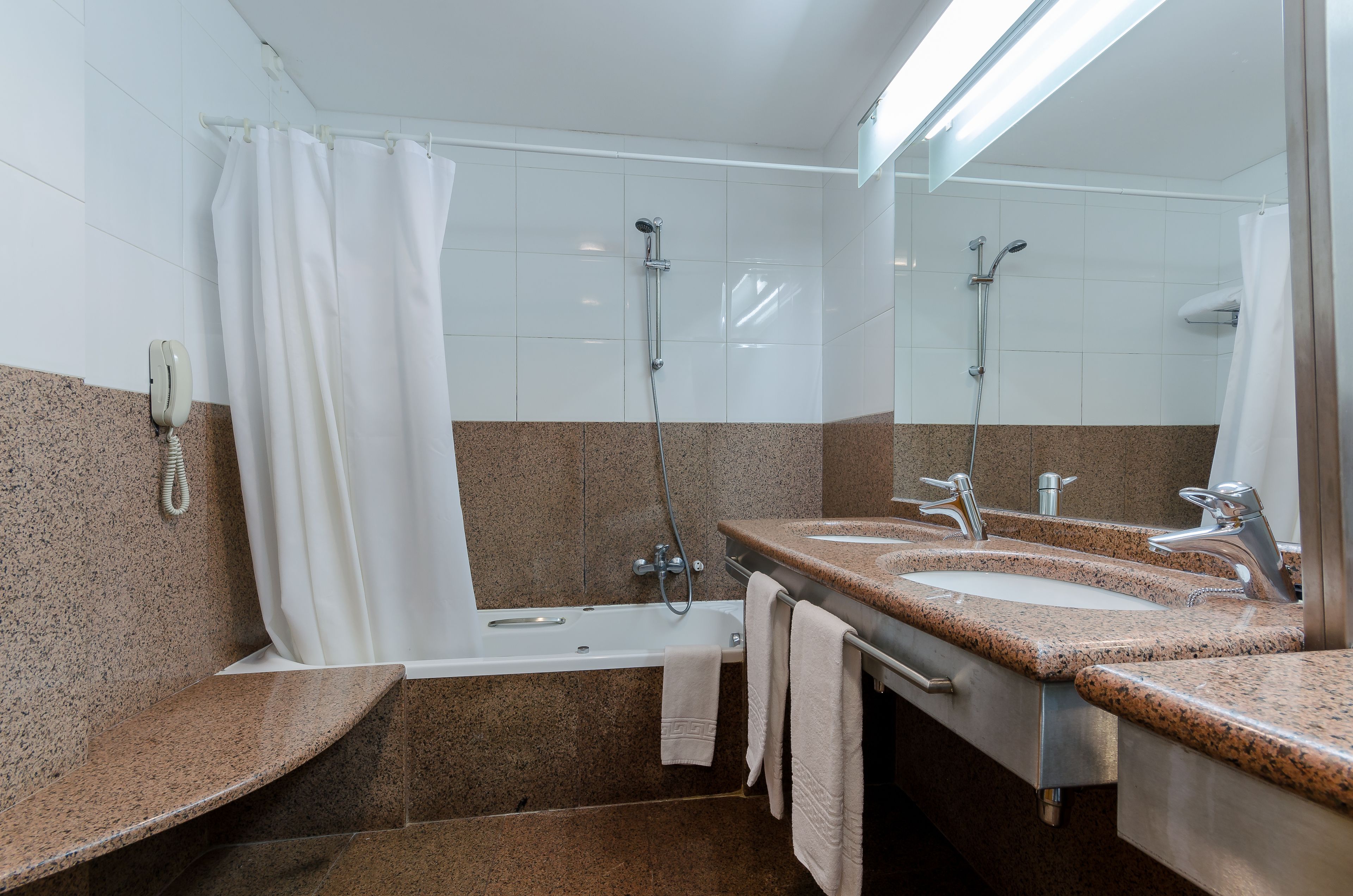 shower, free toiletries, hair dryer, bidet