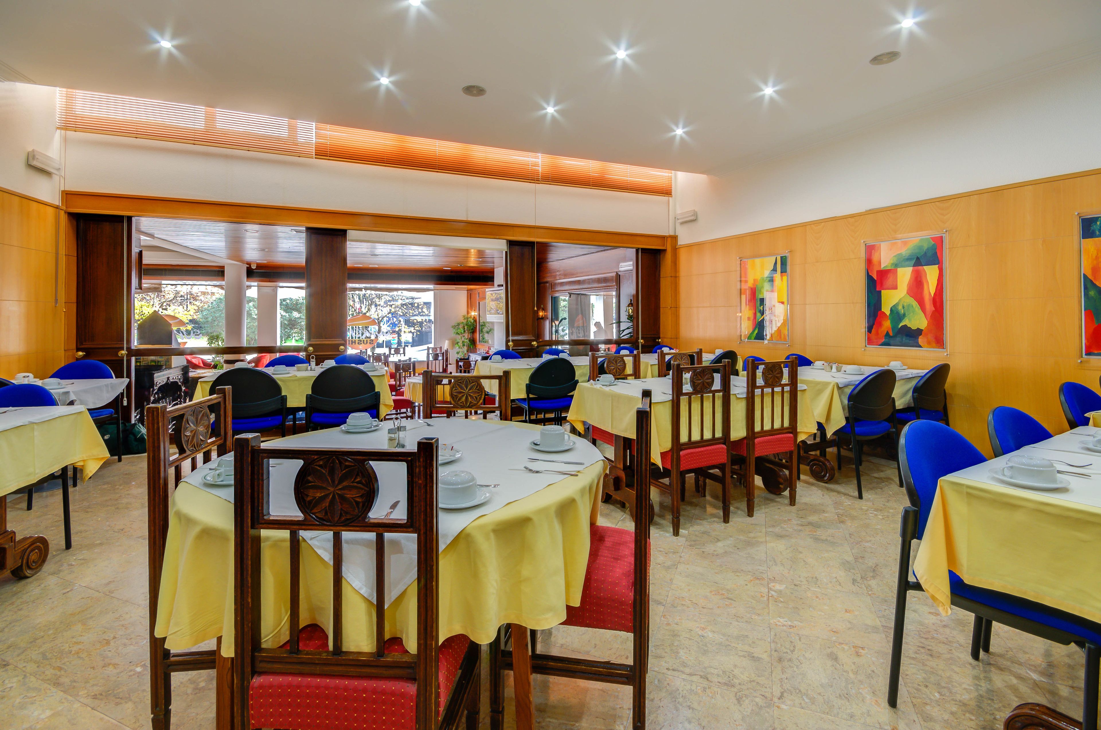 daily buffet breakfast (eur 10 per person)