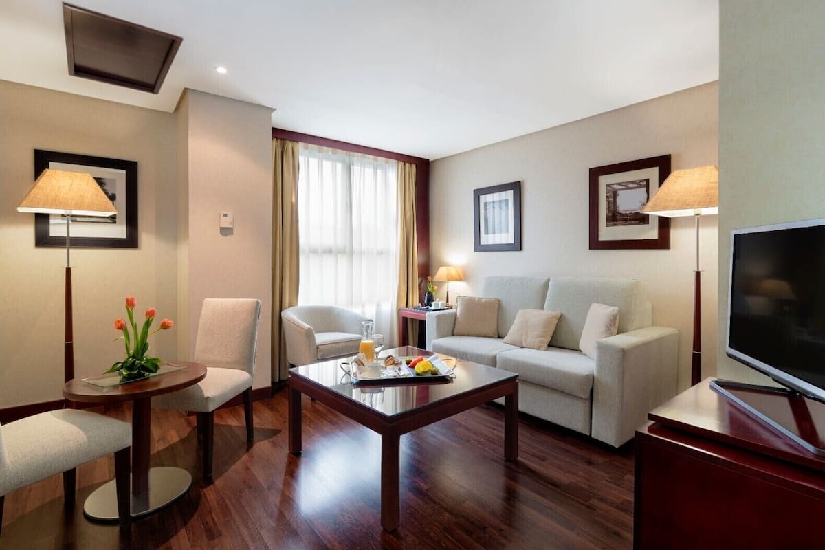 1 habitación, minibar, caja de seguridad en la habitación y escritorio