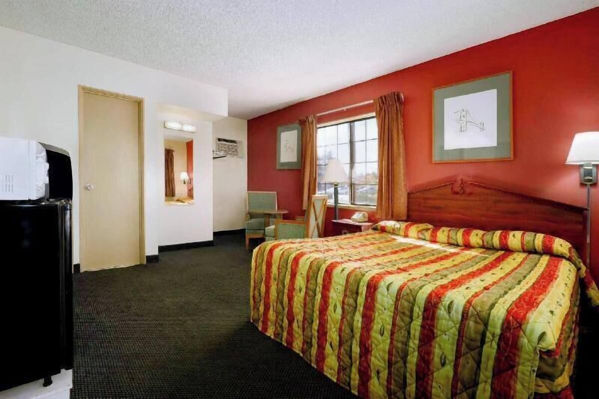 Ropa de cama de alta calidad, cortinas blackout y wifi gratis