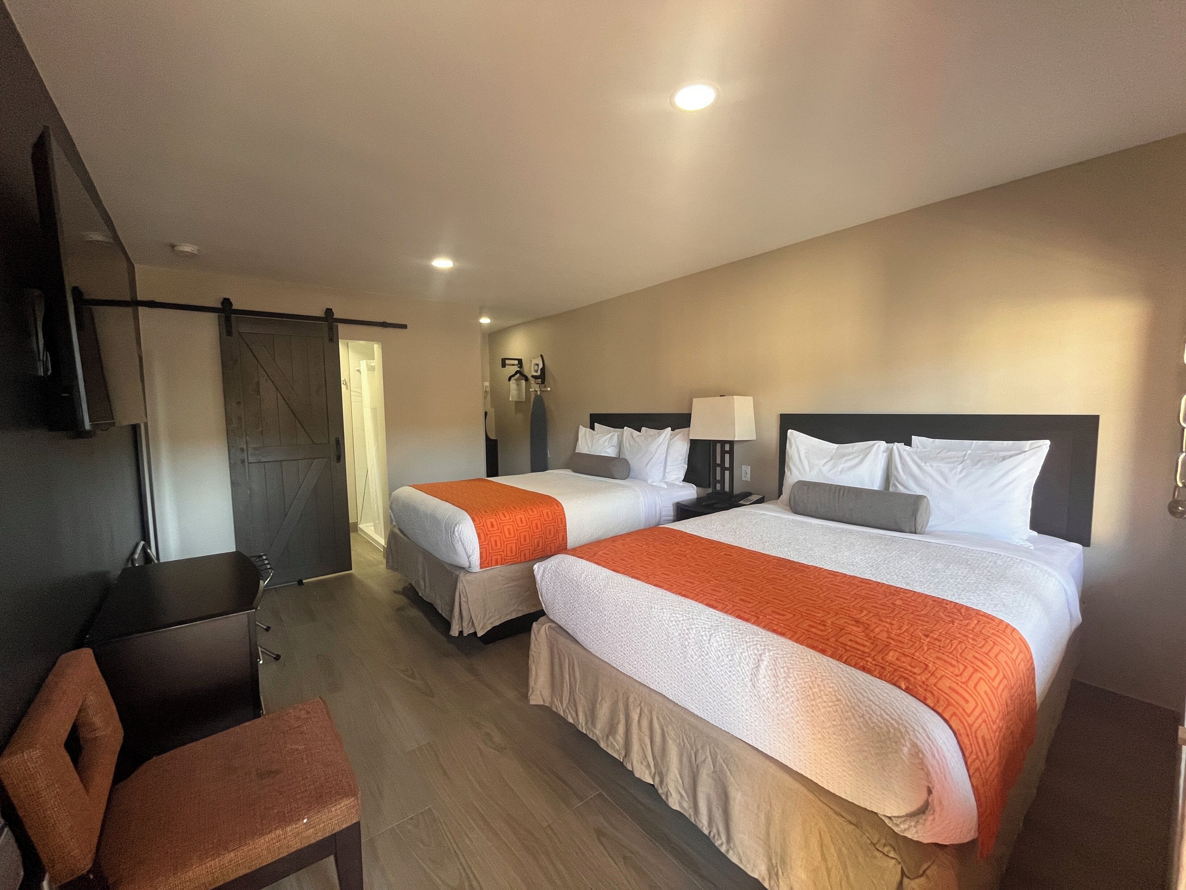 Suite Non-Smoking Kitchenette | Premium bedding, blackout curtains, free WiFi, bed sheets