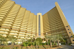 Front of property - Pelican Beach Resort & Conference Center (Destin)